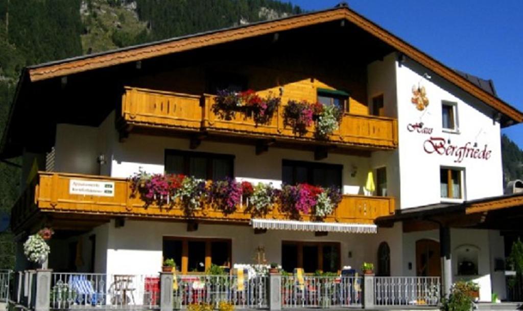 Hotel Haus Bergfriede Mayrhofen Exterior foto